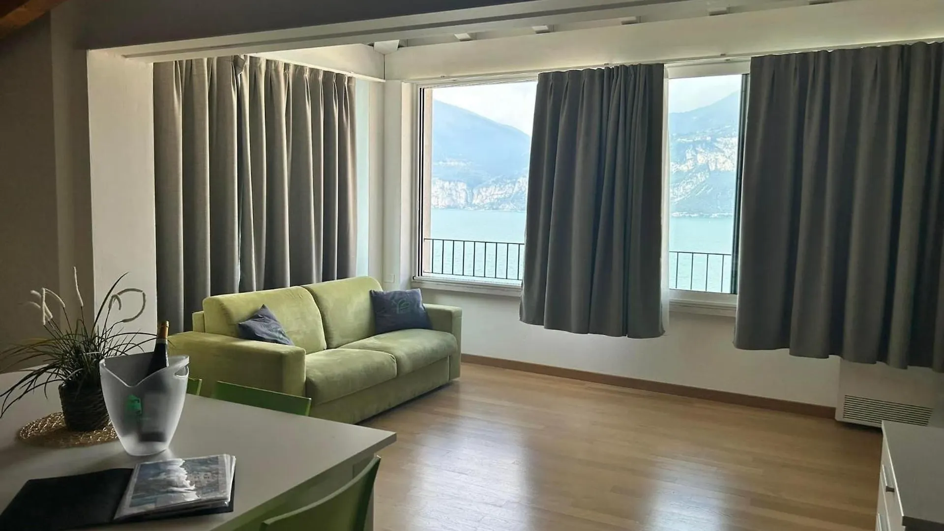 شقة Villa Borgo Borago برنزوني سول جاردا إيطاليا